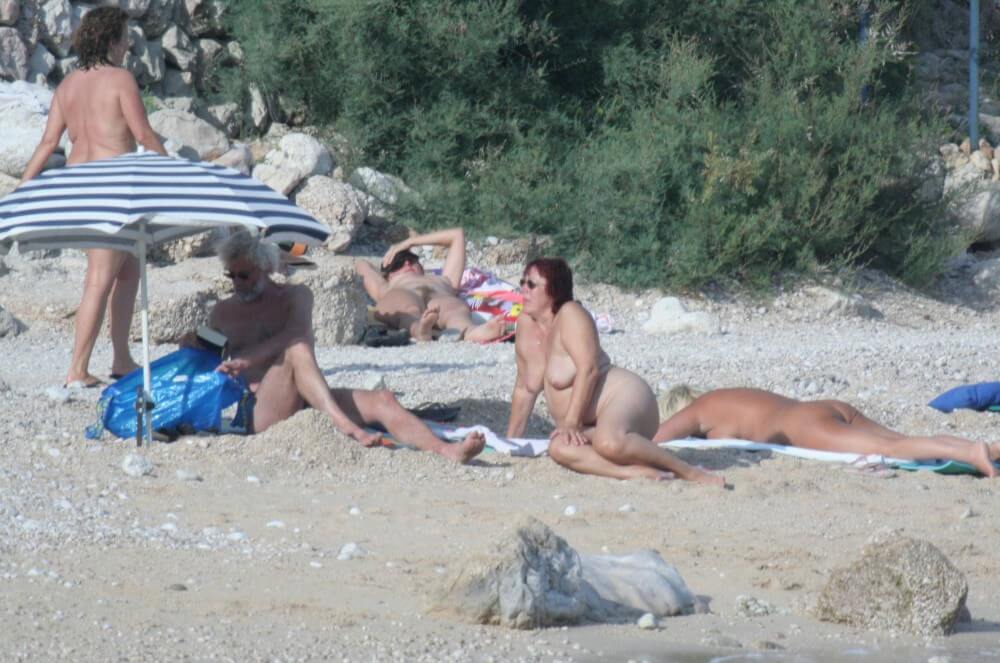 [NwDL] Croatian Baska Beach pics