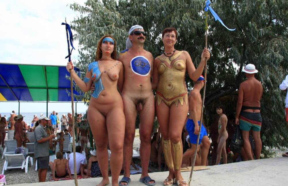 [NwDL] Three Painted Girl Poses pics