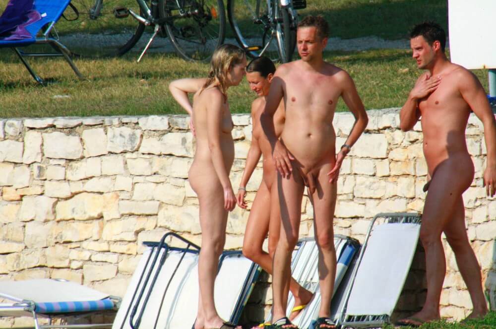 [NwDL] Ula FKK Couples Profile pics