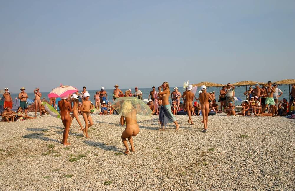 [NwDL] Ribbon and Umbrella Dance pics