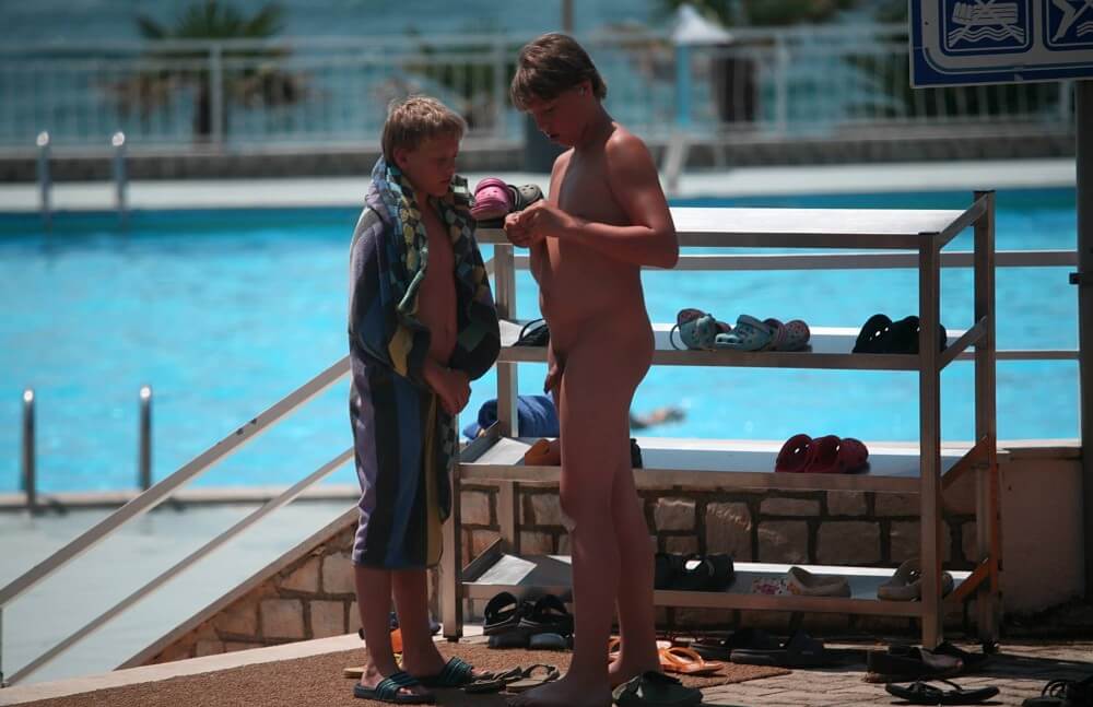 [NwDL] Scooter Travel Mid Day pics