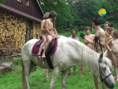 [NwDL] Naturist Freedom: In the Sun