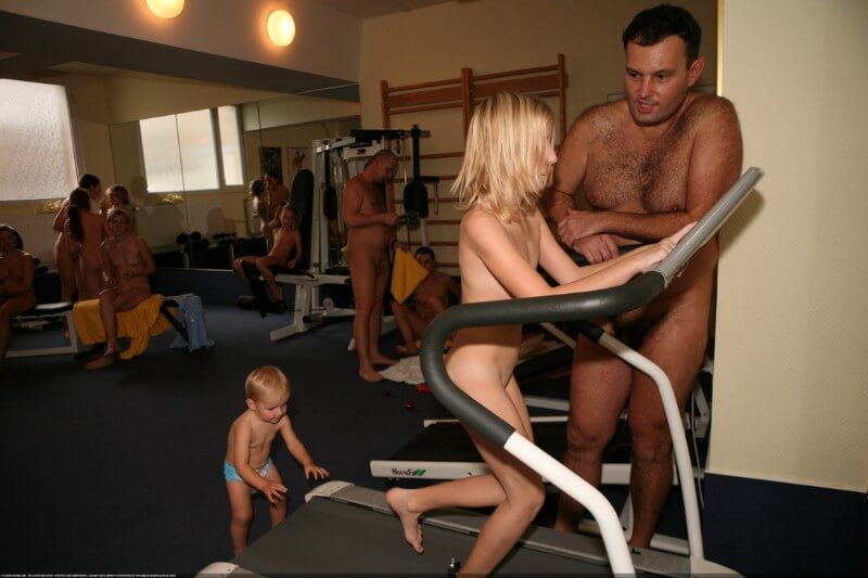 [NwDL] Record room naturists photos