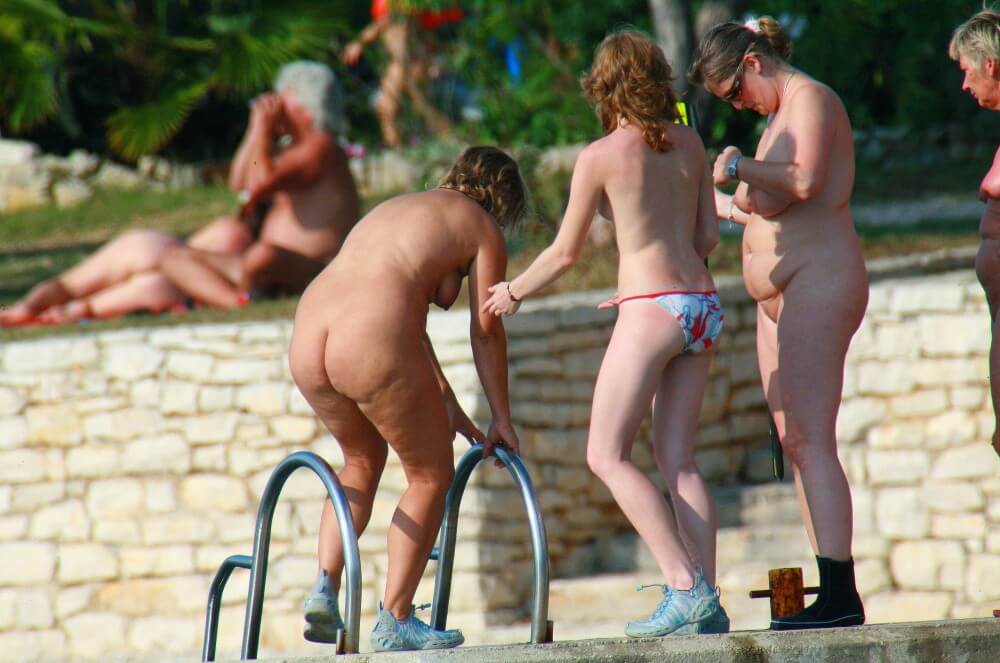 [NwDL] Ula FKK Exploration Family pics