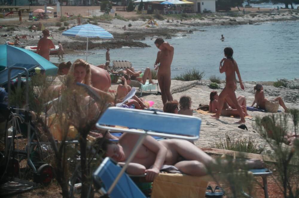 [NwDL] Nuda Beach Wide Outlook pics