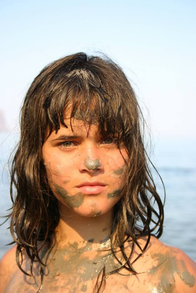 [NwDL] Courageous Naturist Girl pics