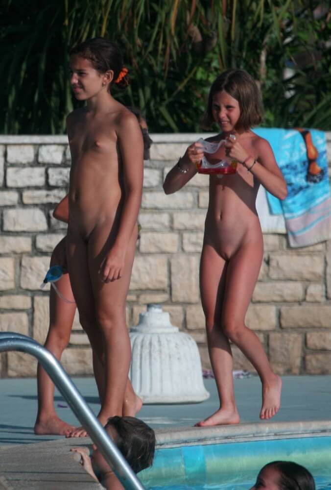 [NwDL] Two Poolside Nudist Girls pics